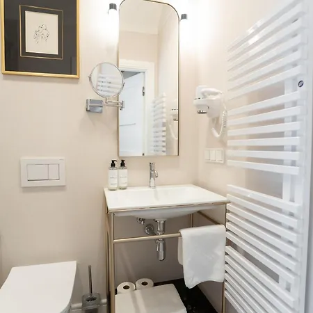 Aparthotel Avanti 4*