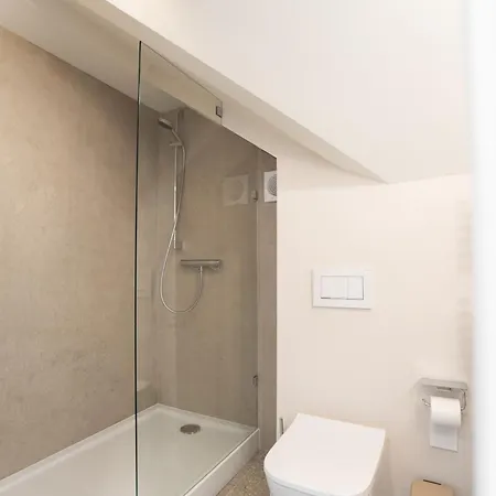 Avanti Aparthotel 4*