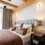 Avanti Aparthotel