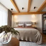 Avanti Aparthotel