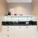 Avanti Aparthotel