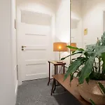 Aparthotel Avanti 3*