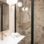 Avanti Aparthotel